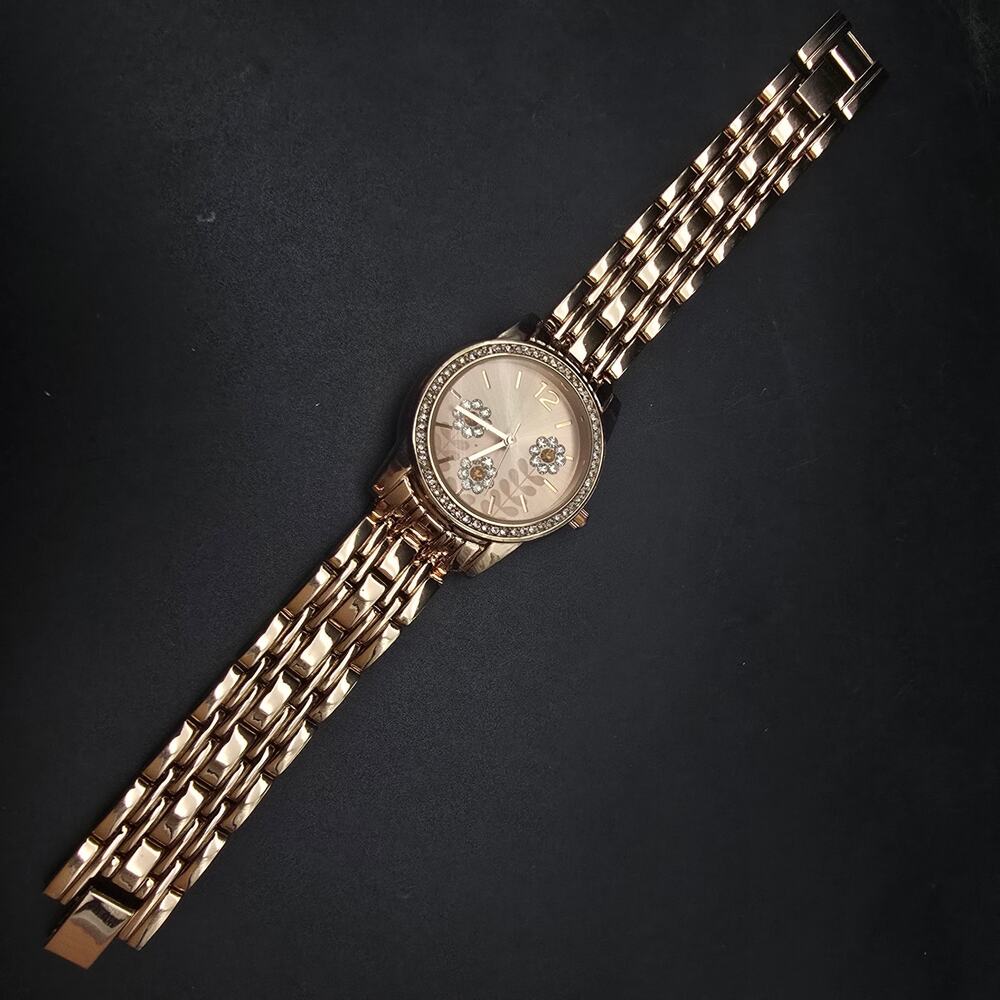Women's Accutime Rose Gold Tone Quartz Watch‎ Rhinestone Flowers WORKS - Picture 4 of 9